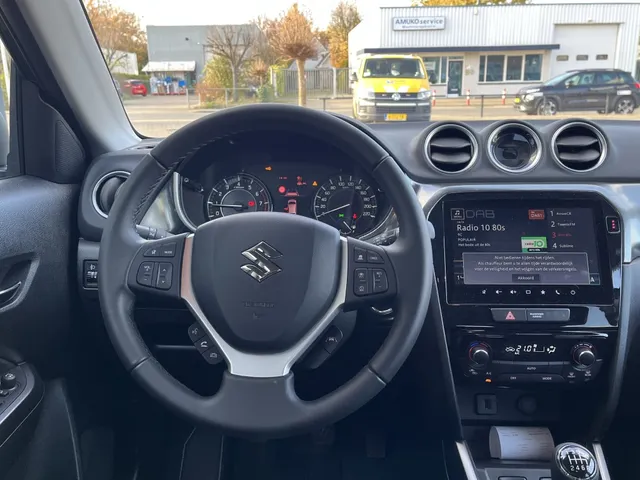 Suzuki Vitara 1.4 B.jet Smart Hybrid Style | Parkeersensoren | Stoelverwarming