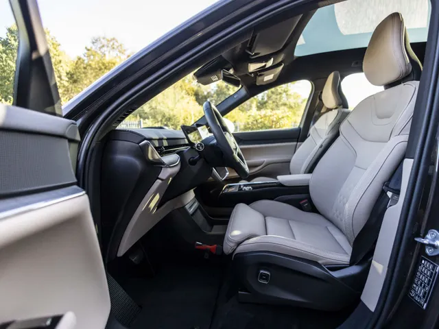 Volvo EX90 Single Motor Core 7p. 104 kWh | Panoramadak | Nieuwstaat | SOH 95% |