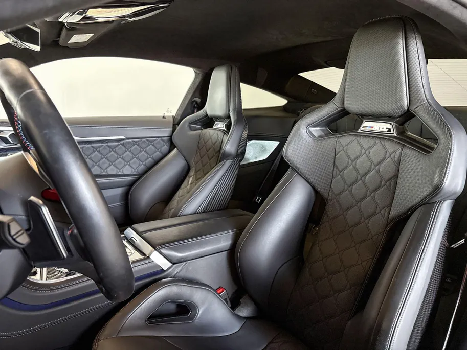 BMW M8 Coupé Competition M Driver's Pack
