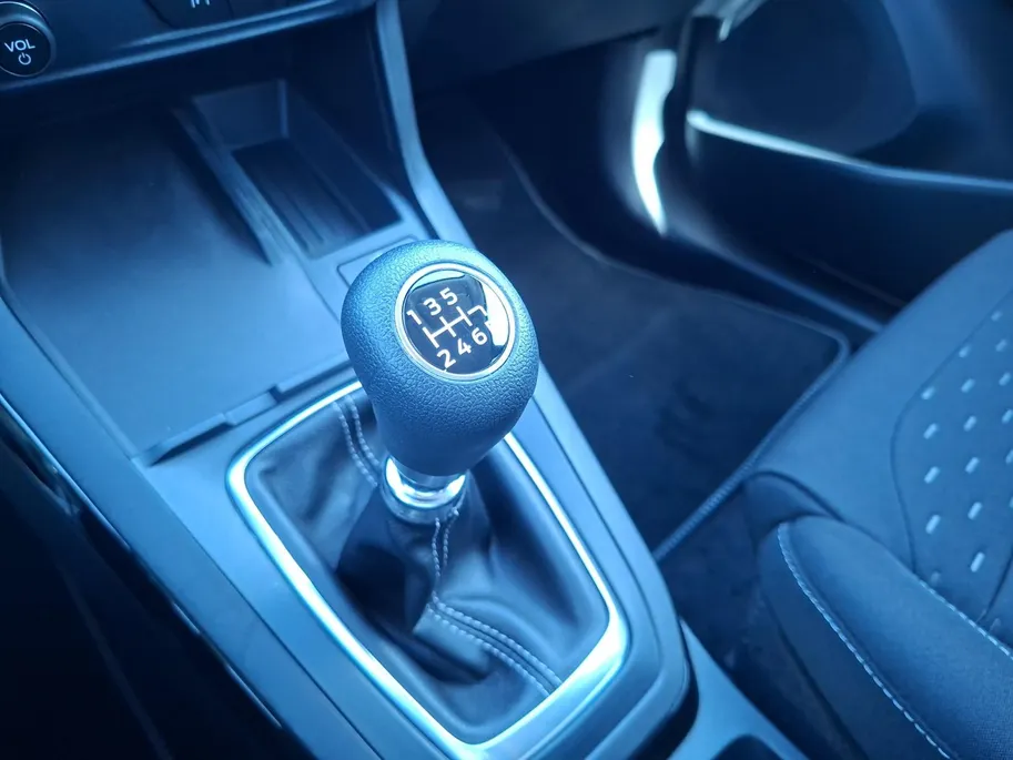 Ford Puma 1.0 EcoBoost Hybrid Titanium | !gratis upgrade naar automaat! | Winterpack | Afn. Trekhaak | Camera | Climate Control | Apple Carplay&Android Auto | Nieuw op voorraad!