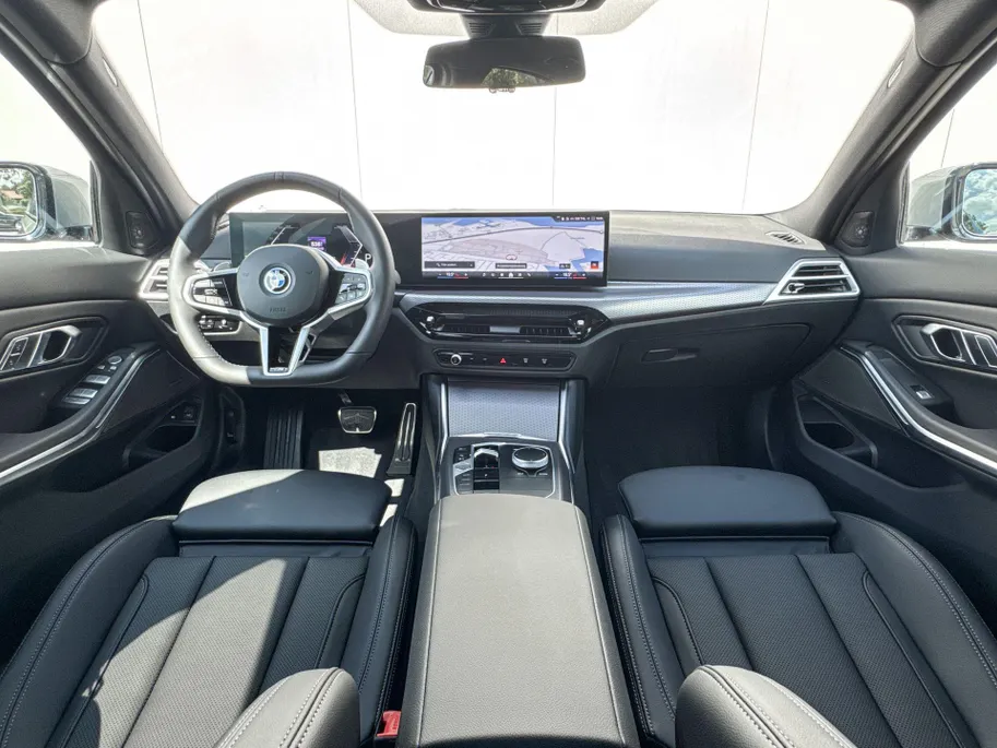 BMW 3 Serie Sedan 330e M Sport Edition