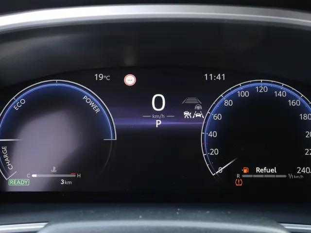 Toyota Corolla Cross Hybrid 140 Dynamic | Stoel/Stuur verwarming | Dodehoek Detectie | Elek. Klep