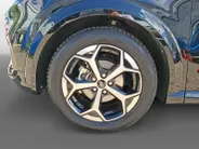 Ford Puma ST-Line | Stoel- stuur en voorruitverwarming | Trekhaak | Kantel / schuifdak | Adaptieve led koplampen | All weather banden