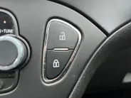 Opel Corsa 1.0 Turbo Edition | Mistlampen | Airco | lichtmetalen velgen 16' | Cruise Controle | buitenspiegels elektrisch verstelbaar | Hill Hold Functie | 12 maanden Bovag garantie |