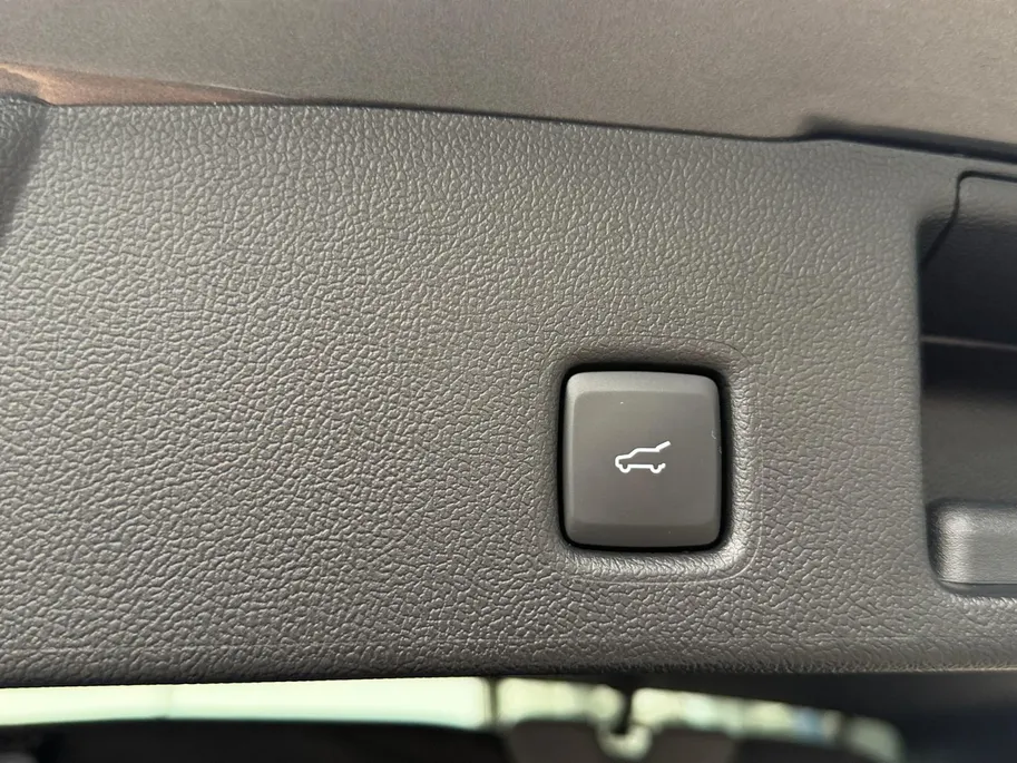 Ford Kuga 2.5 PHEV ST-Line X | Panoramadak | Trekhaak | Stoel/Stuur en Voorruitverwarming | Elektr. Memory Seats | Elektr. Achterklep | Fabrieksgarantie!| B&O Sound | Driver Assistance Pack |