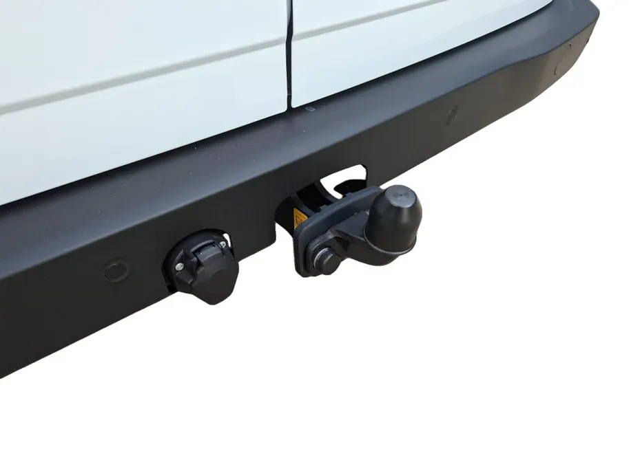 Ford E-Transit Custom 340 L1H1 Trend AWD 71 kWh | Direct leverbaar | 0,99% rente | 3-zits | Trekhaak