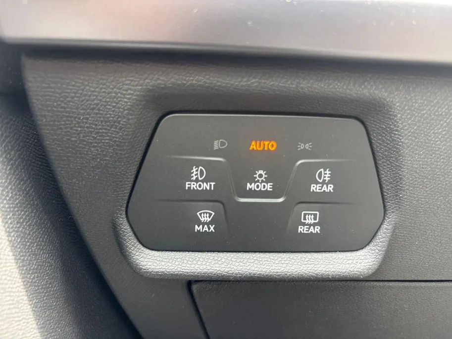 CUPRA Formentor 1.5 TSI e-Hybrid Business *NIEUW*Navi+Camera*Schuif/kanteldak*Adapt Cruise Control*Winter Pack*Trekhaak*Elekt.achterklep*Vol opties!
