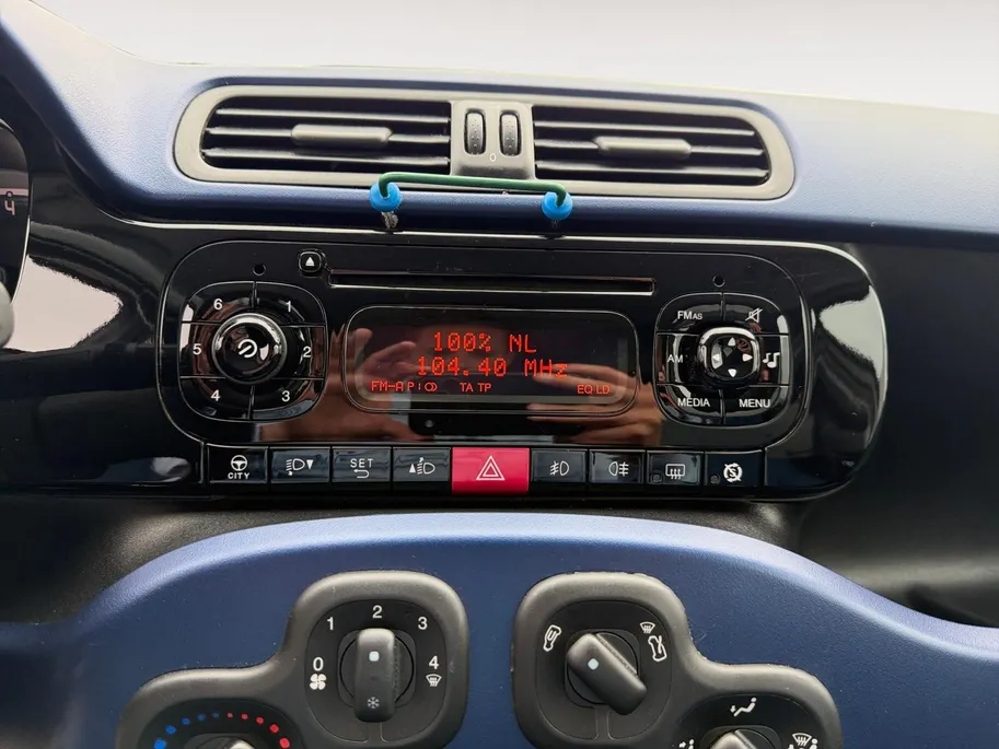 Fiat Panda 0.9 TwinAir Sempre | Bluetooth | Airco | Trekhaak | Stuurbediening | USB |