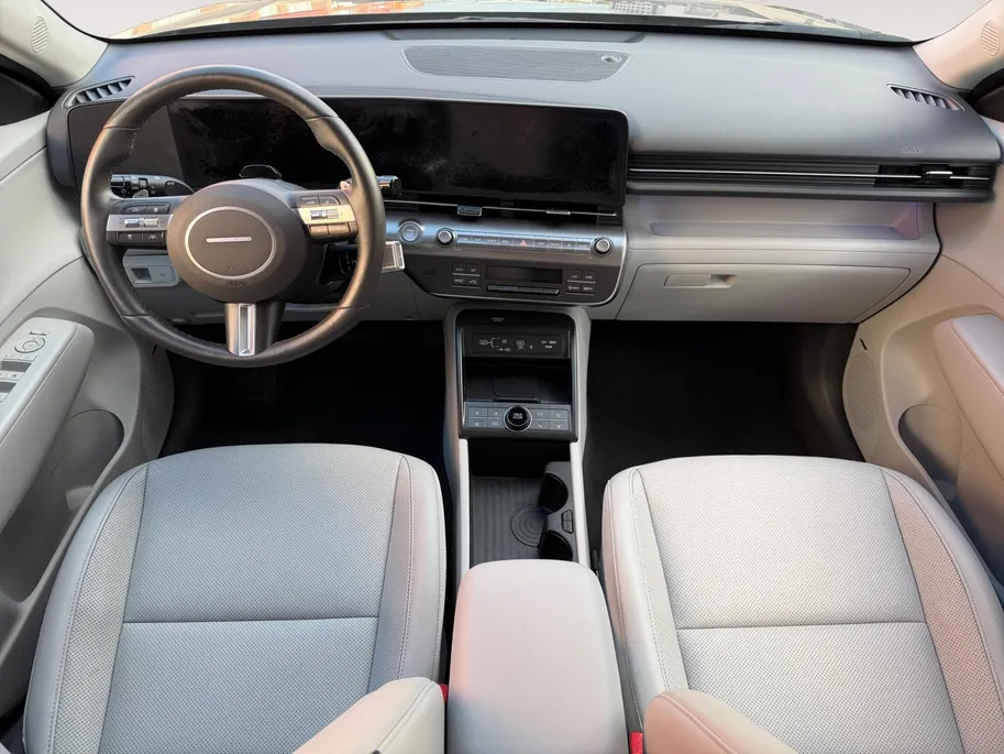 Hyundai Kona 1.6 GDI HEV Premium Sky | Schuif-/kanteldak | Navigatie | Apple Carplay/ Android auto |  360 camera | Stuur-/Stoelverwarming | Stoelventilatie | DEALER AUTO!!