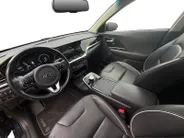 Kia e-Niro ExecutiveLine 64 kWh | LEDER | CAMERA | JBL | STOELVERWARMING/ VENTILATIE | PARKEERSENSOR |