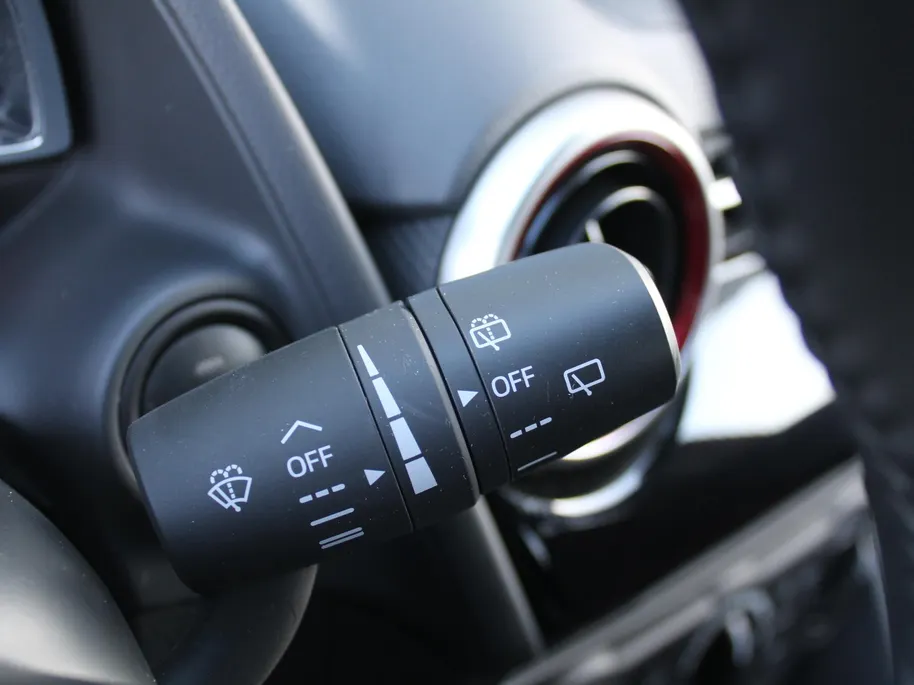 Mazda 2 1.5 Skyactiv-G Sportive | Airco | Cruise | PDC | 16' LM | Camera | 1e eigenaar | Zeer weinig km |
