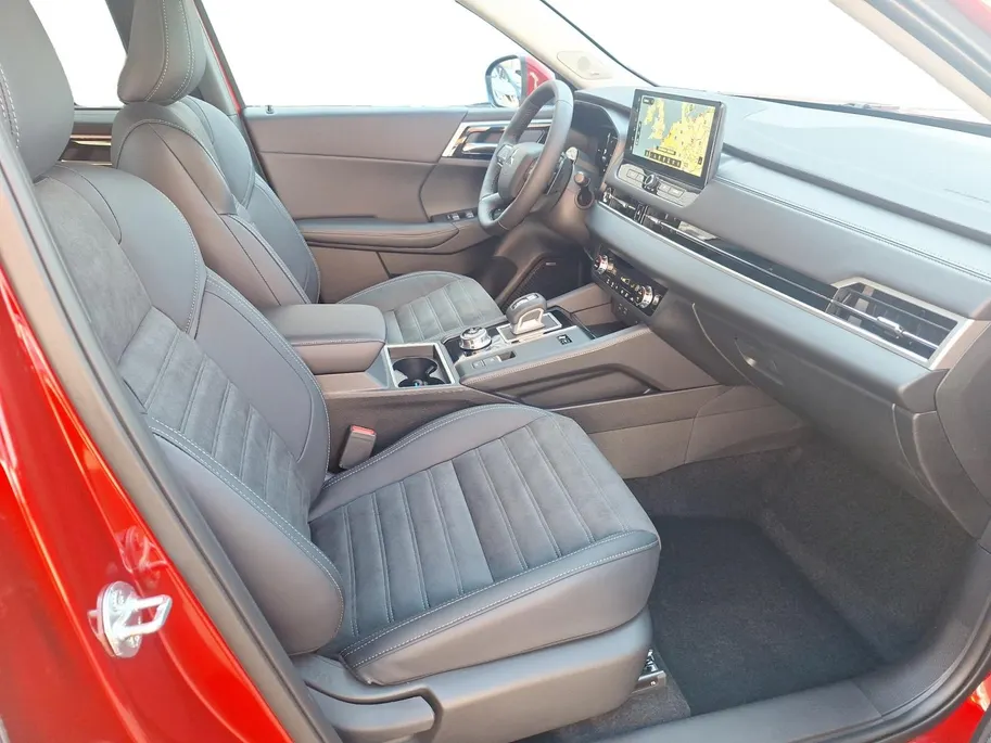 Mitsubishi Outlander 2.4 PHEV Limited Edition Zeer Complete uitvoering| 8 jaar garantie| Snel leverbaar | Totaalprijs op is op.
