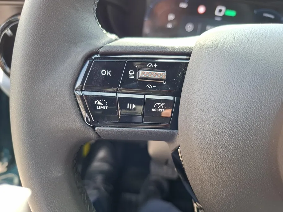 Alfa Romeo Junior 95% SOH | Carplay / Android auto | ACC | Climate control |