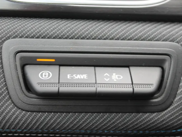 Renault Captur 1.6 E-Tech full hybrid 145 PK Esprit Alpine | 360 Camera | Harmon Kardon akoestiek | best. stoel voor elektrisch bedienbaar | Pack winter |