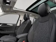 Volkswagen Tiguan 1.5 204pk DSG eHybrid Life Edition · Panoramadak · Camera · Wegklapbare Trekhaak ·  Apple/Android Car Play · Navigatie · 18'' Inch ·