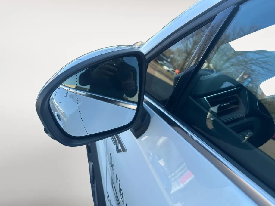 Mitsubishi Grandis 1.8 HEV Instyle | DEMO | MEESTE LUXE UITVOERING | DIRECT LEVERBAAR |