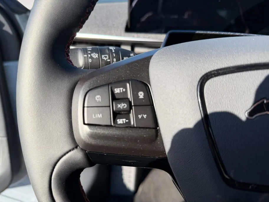 Ford Mustang Mach-E Extended Premium RWD 88 kWh | Direct Leverbaar | €1000,- Voordeel | 360 Camera | Winterpack | 19 LM Velgen | Technology Pack | Rijklaar Prijs | B&O Audio |