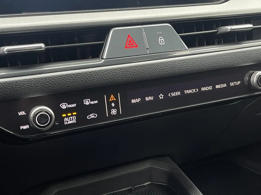 Kia Stonic 1.0 T-GDi MHEV ExecutiveLine | NU MET €1.000 inruilpremie! | Dodehoekassistentie | Stoel/stuurverwarming | Apple Carplay