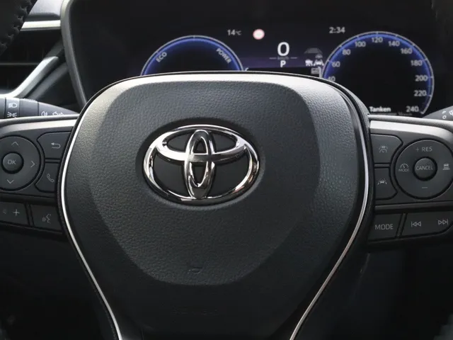 Toyota Corolla Cross Hybrid 140 Dynamic Panoramadak