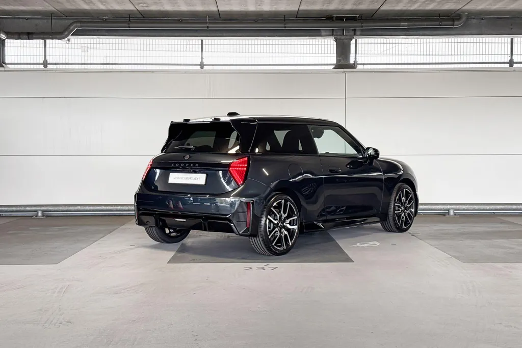 MINI Cooper 3-deurs Electric Cooper E John Cooper Works M 40.7 kWh