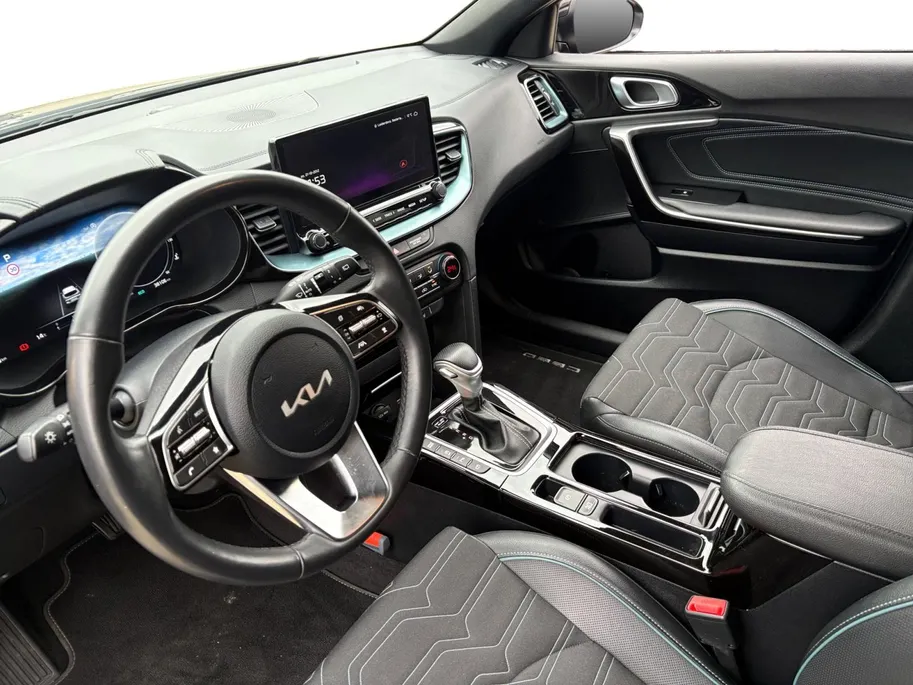 Kia Ceed Sportswagon 1.0 T-GDi MHEV Design Edition | Stoel en stuurverwarming | Navigatie | Camera | Apple Carplay / Android Auto | Elektrisch achterklep |