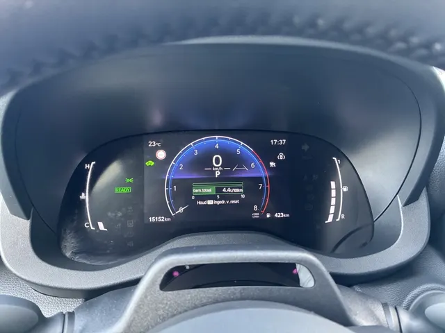 Toyota Yaris Cross 1.5 Hybr 115 Dynamic | stuur/stoelverwarm. | pdc v/a |