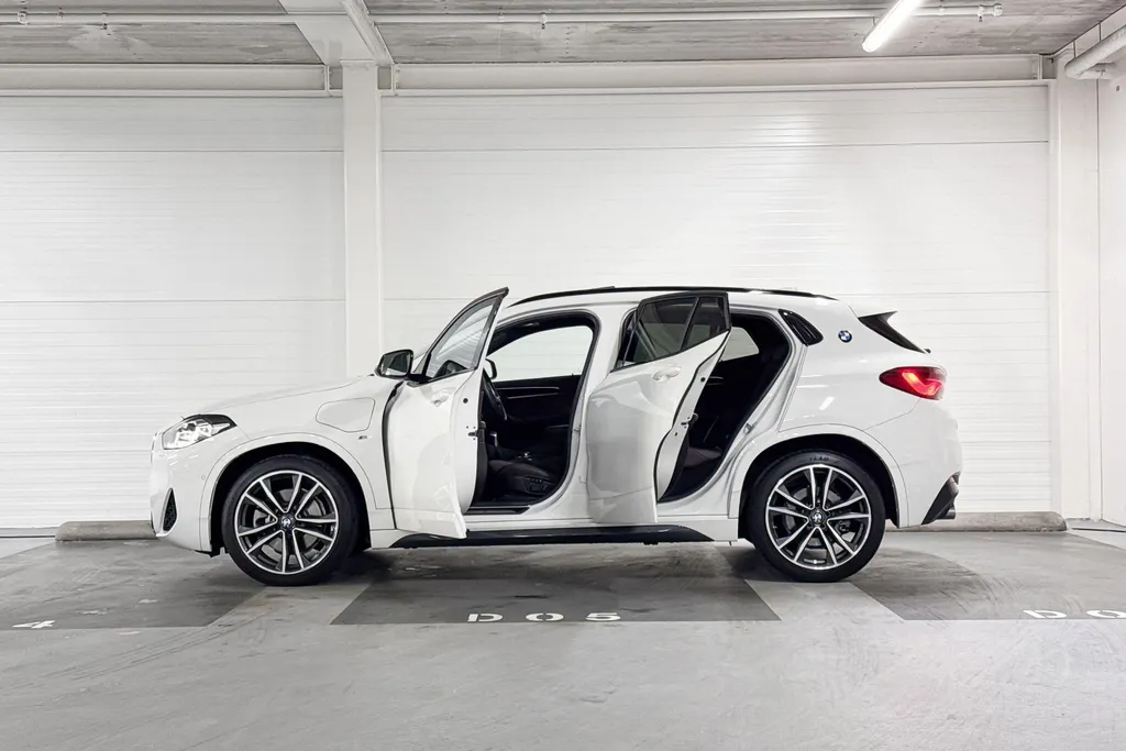 BMW X2 xDrive25e