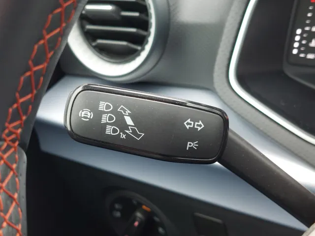 SEAT Arona 1.0 EcoTSI FR Business Connect PDC V+A | rijklaarprijs !!