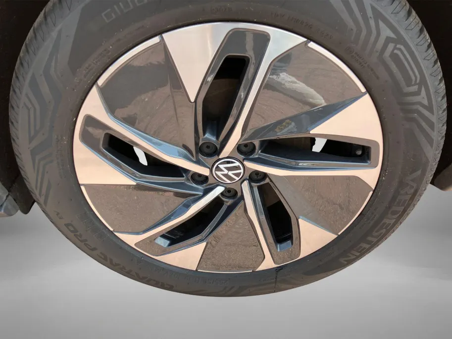 Volkswagen ID.4 Pro 77 kWh 204PK · Panoramadak · Navigatie · Apple Carplay · SOH 94,9%  ·