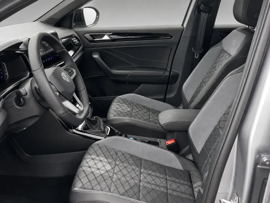 Volkswagen T-Roc 1.5eTsi/150PK DSG R-Line Black Style · Panoramadak · Camera + Parkeersensoren · Apple/Android Car Play · Garantie t/m 18-06-2027