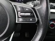 Kia ProCeed 1.5 T-GDi GT-Line | Trekhaak | Schuifdak | Stuur-/stoelverwarming | Camera | Dodehoek detectie | Telefoonlader | Cruise adapt. | 17' LM | LED |