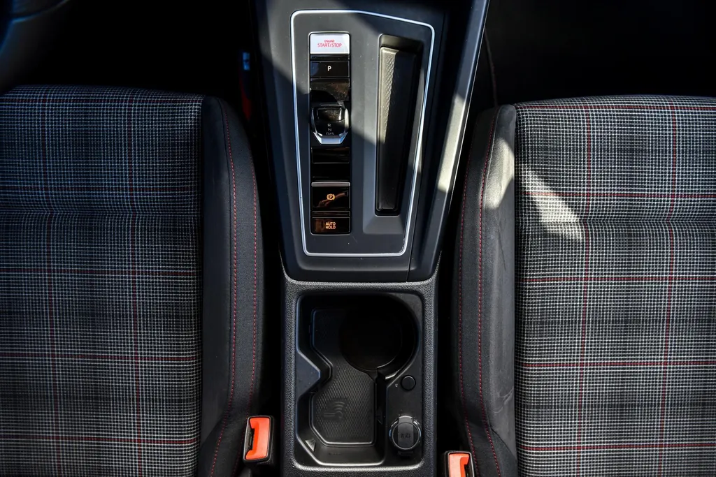 Volkswagen Golf 2.0 TSI GTI