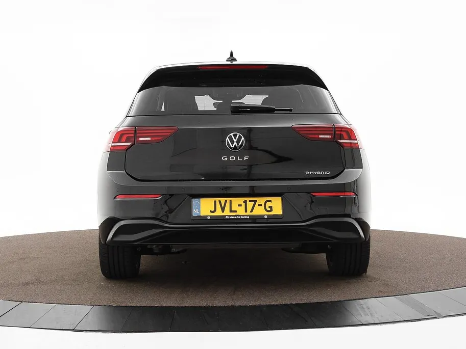 Volkswagen Golf 1.5 204pk DSG eHybrid Life Edition · Camera · Apple/Android Car Play · Leder Interieur · Dodehoek Detectie · P-Sensoren · Keyless · 18'' Inch · Garantie t/m 27-01-2030 of 100.000