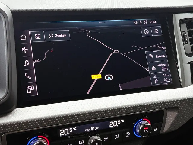 Audi A1 Sportback 30 TFSI S Line edition one | NAVI | STOELVERWARMING | CLIMAT CONTROL | PARKEER SENSOREN V+A