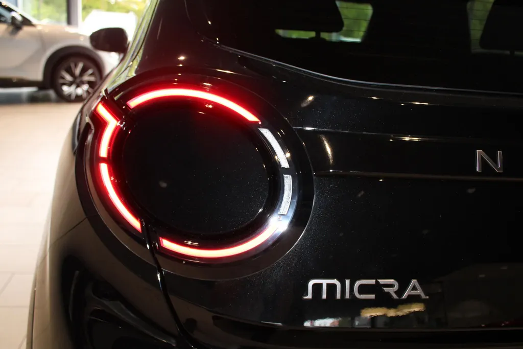 Nissan Micra ENGAGE 40 kWh | 100% electrisch | Parkeersensoren achter | Apple carplay & Android auto | Climate controle | Cruise controle | Bluetooth |