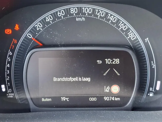 Toyota Aygo X 1.0 VVT-i MT Play CAMERA | CRUISE | NL-auto | rijklaarprijs !!
