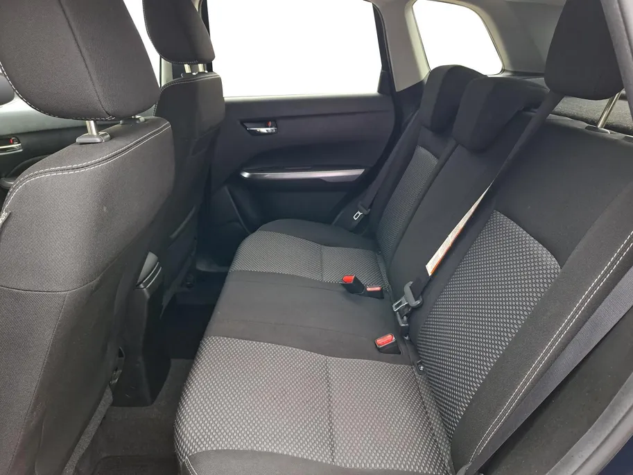 Suzuki Vitara 1.5 Hybrid Select Rhino Edition automaat | Hoge instap | Navigatie | Stoelverwarming | Adaptieve cruise control