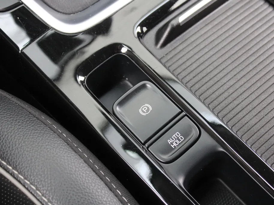 Kia Ceed 1.4 T-GDi DynamicPlusLine | 17 inch | Navi | Camera | Trekhaak | Stoel- Stuurverwarming |