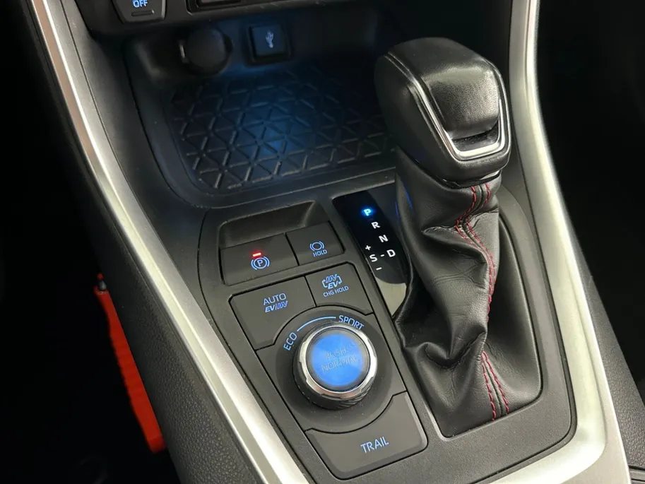 Suzuki Across 2.5 Plug-in Hybrid Style Automaat | Trekhaak | 19'' L.M. Velgen | Elektrische achterklep