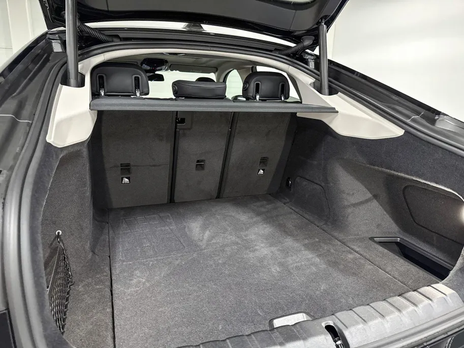 BMW i4 eDrive35