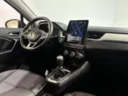 Renault Captur 90PK TCe Intens | 9,3' Navi | Camera | Climate Control | Parkeersensoren | Apple CarPlay/Android Auto | Cruise Control | Lichtmetalen Velgen | Armsteun | Full LED |