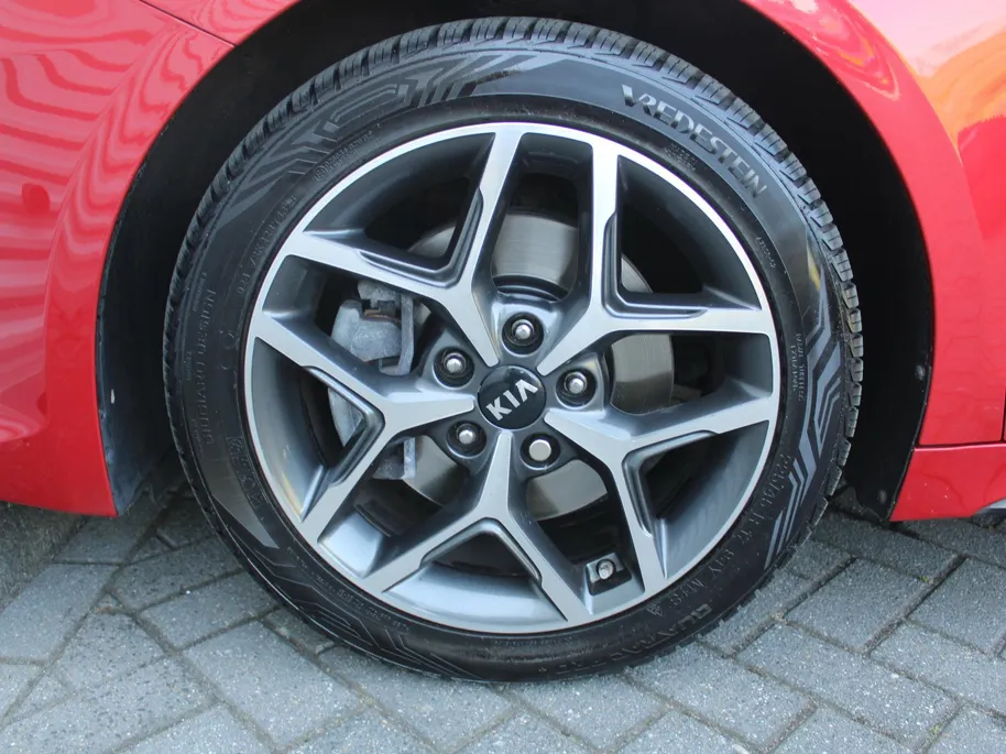 Kia ProCeed 1.4 T-GDI GT-Line | Trekhaak | Stuur-/stoelverwarming | Schuifdak | Camera | Cruise | Navi | 17" LM | Clima | LED |