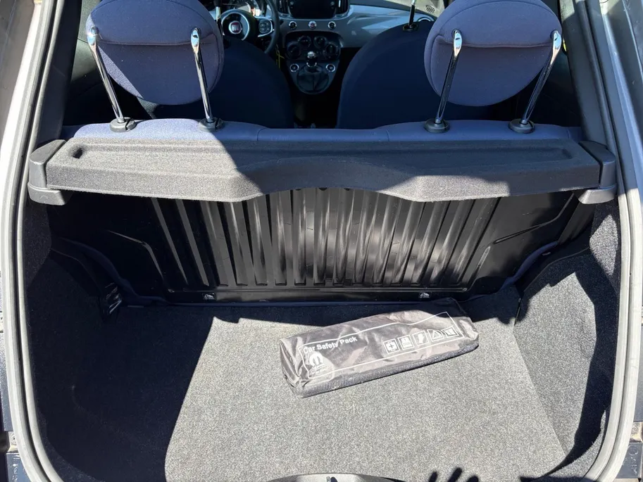 Fiat 500 1.0 Hybrid Cult Airco , lichtmetalen velgen 15' , navi  , parkeersensor , tel , usb-c , Apple Carplay/Android Auto .