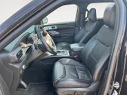 Ford Explorer 3.0 V6 EcoBoost PHEV ST-Line 7p. | Dealer Onderhouden | Panoramadak | 360 Graden Camera | All Season Banden | Elektrische Achterklep | Adapt. Cruise Control | BLISS | Winterpakket | Navigatie |