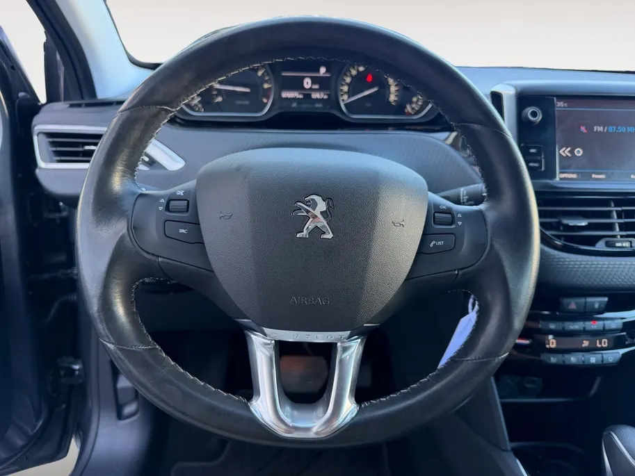 Peugeot 208 1.2 PureTech Allure Automaat | Climate / CruiseControl | All Season banden | 12 Maanden garantie!