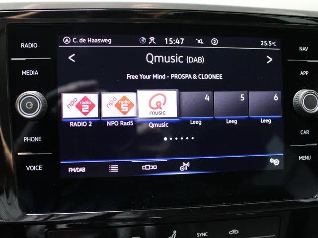 Volkswagen Passat Variant 1.5 TSI DSG Business | Navigatie | PDC + Camera | App Connect