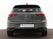 Volkswagen Golf Life Edition 1.5 eHybrid 204 PK 7 versn. DSG · Draadloze telefoonlader · Achteruitrijcamera · Privatelease Van 594,- voor  472,- obv 24 maanden! · Prijs is inclusief inruilpremie · MEGA SALE