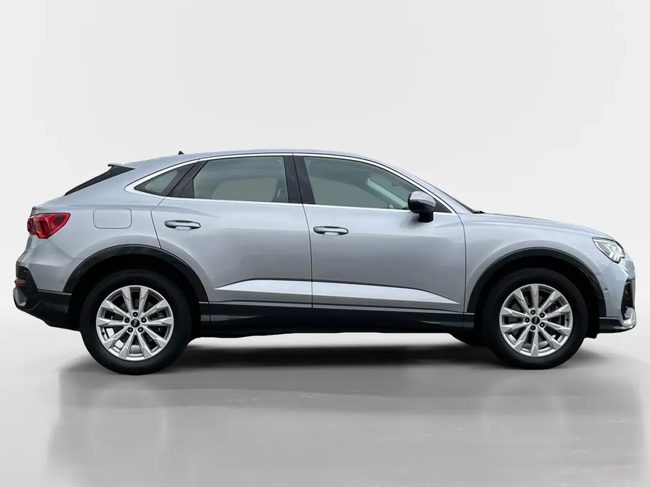Audi Q3 Sportback 45 TFSI e Advanced Edition HYBRID |AUTOMAAT | NAVIGATIE |360 CAMERA | PARK ASSIST | DIGITAL DASHBOARD | ELEK. ACHTERKLEP | ADAPTIVE CRUISE | 1 JAAR GARANTIE