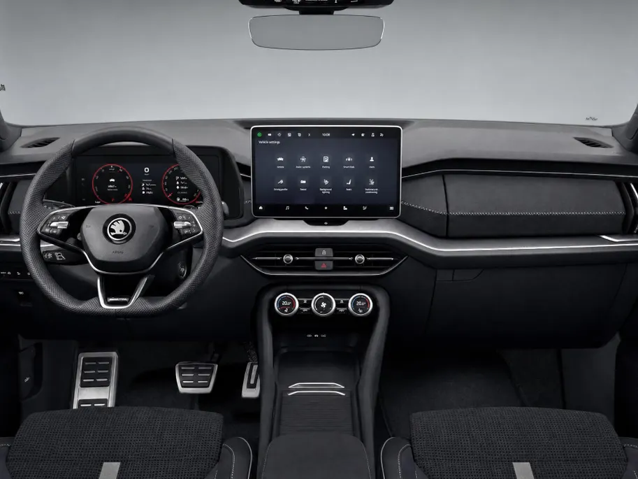 Škoda Kodiaq Sportline Business 1.5 TSI PHEV 150 kW / 204 PK | Black Magic | 19'' tirsuli aero velgen | Trekhaak wegklapbaar | 2000,- inruilvoordeel