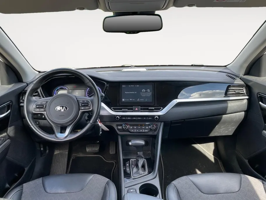 Kia Niro 1.6 GDi PHEV DynamicLine | Climate control | Adaptive cruise control | Stoel + stuur verwarming